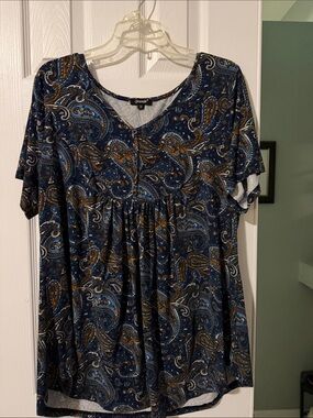 Navy Paisley Short-Sleeve Scoop Neck Top with Brown Accents